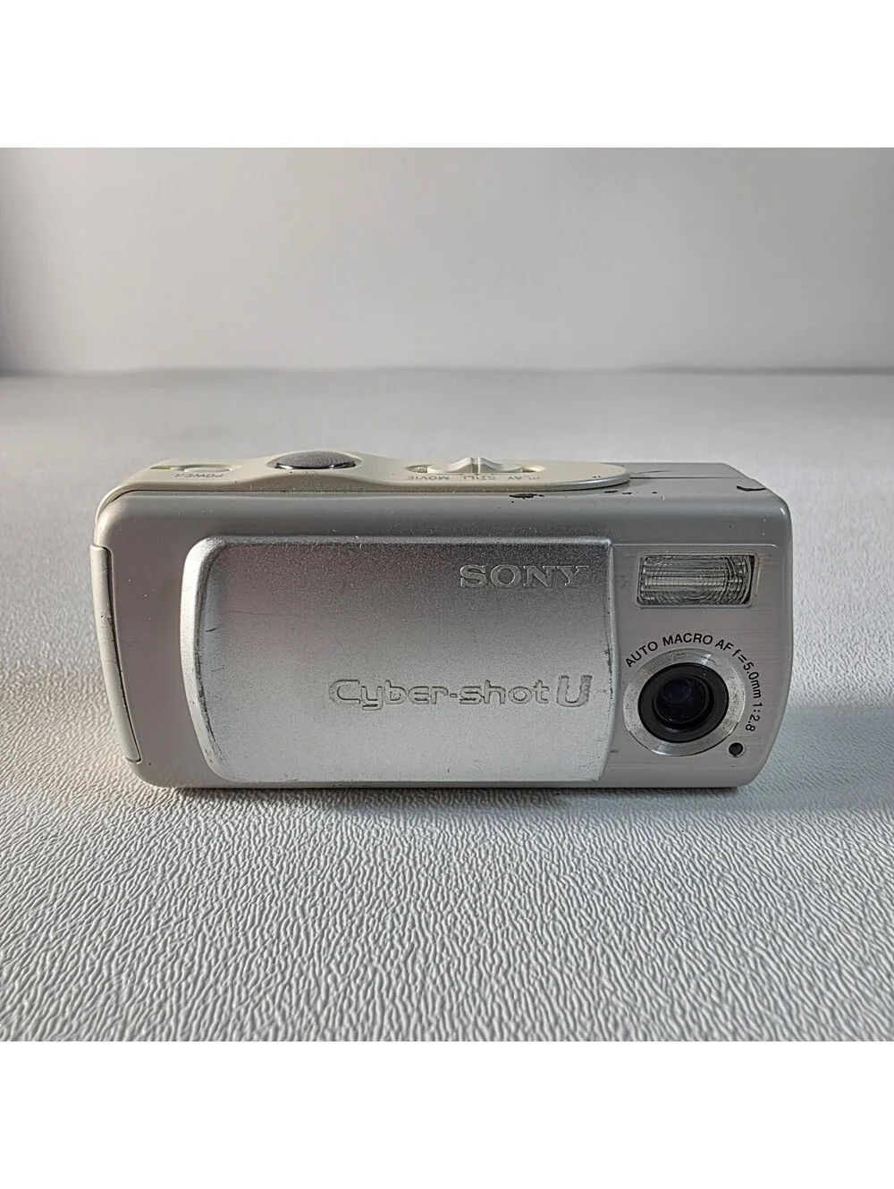Sony Cyber-shot DSC-U10 Digital Compact Camera Silver With Memory Stick